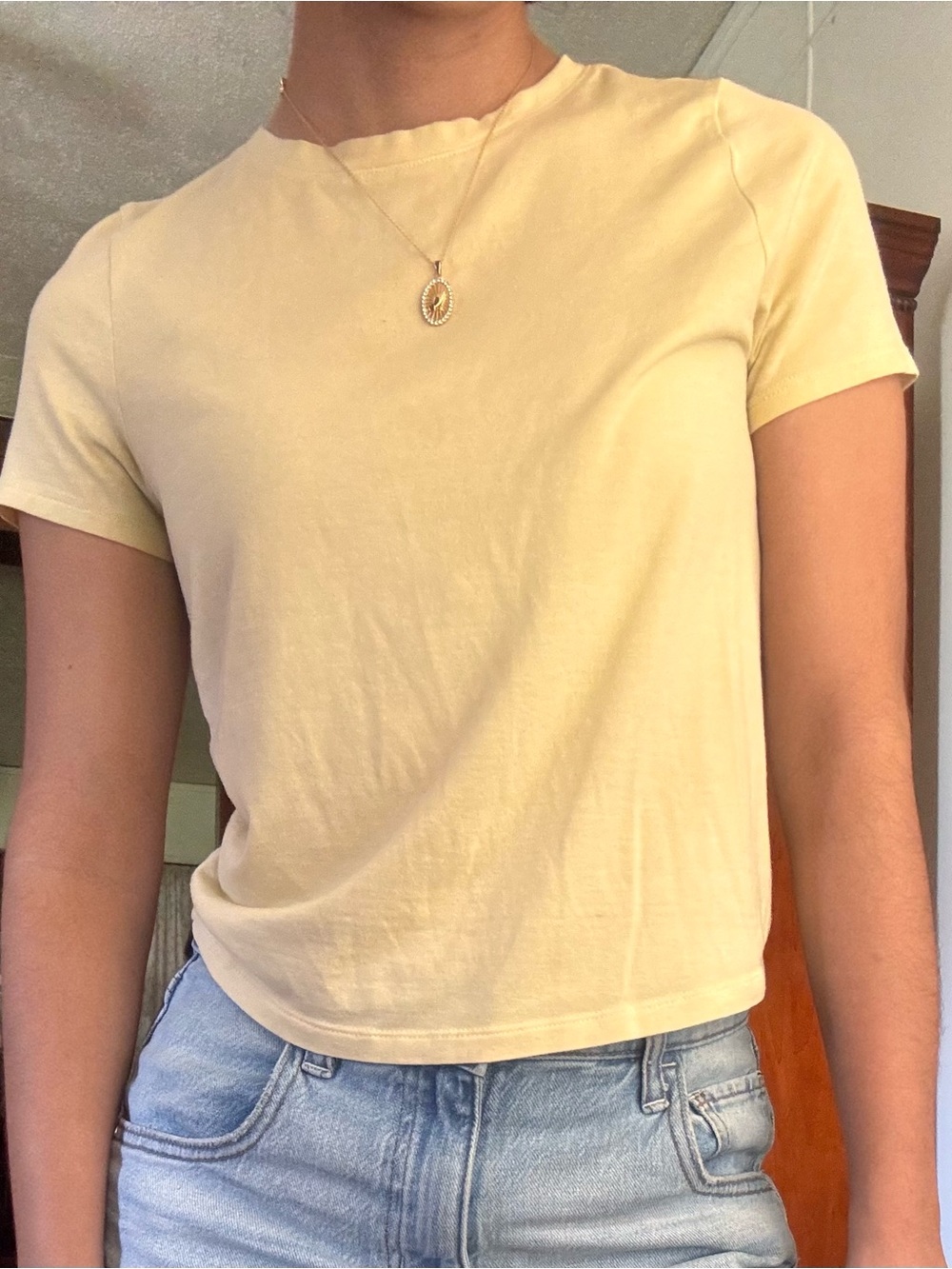 Old Navy Pale Yellow Short Sleeve Crewneck Tee